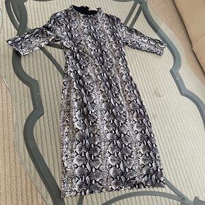 Alice and Olivia printed dress